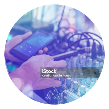 Mid Circle Mobile Djing